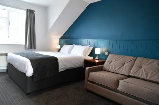 翱翔磨坊酒店 - 格林國王旅館