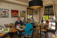 De Herberg Hotels in Brouwershaven