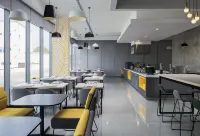 Studio M Muscat - breakfast