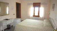 Hotel Sole Hotels in Dongo