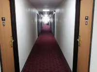Red Carpet Inn Windom Hotels in Windom