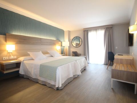 Hotel Puerta del Mar