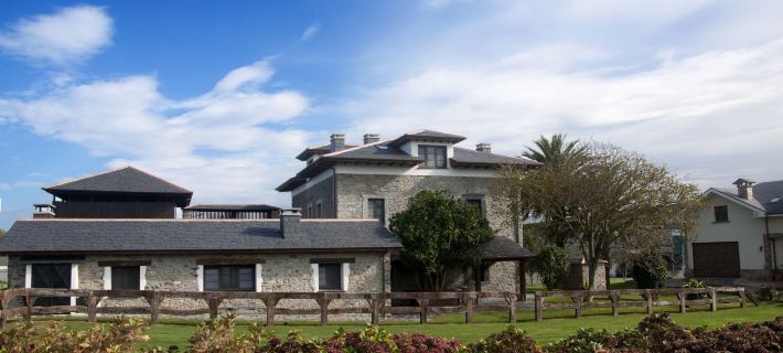 Casa Pacho Apartamentos Rurales Hotels in Comarca Vaqueira