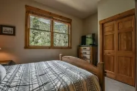 Trappers Crossing 8753 by SummitCove Lodging