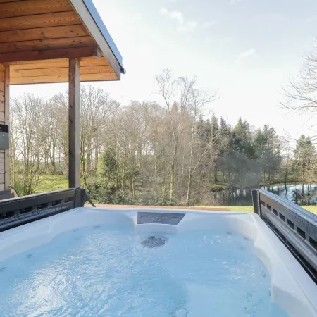 Tarn Lodge
