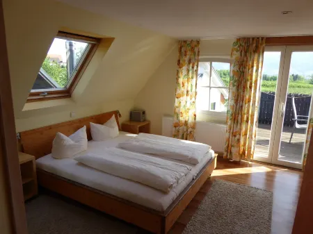 Landhotel Rebstock Отели в г. Лаутенбах