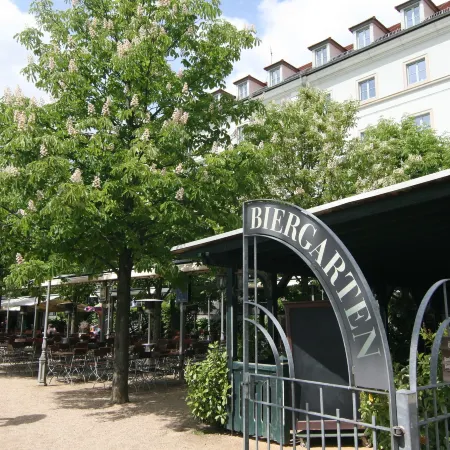 Hotel am Waldschlösschen - Brauhaus Отели рядом с достопримечательностью «Шенфельд-Вайссиг»