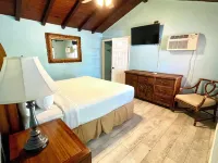 The Pelican Key Largo Cottages Hotels in Key Largo