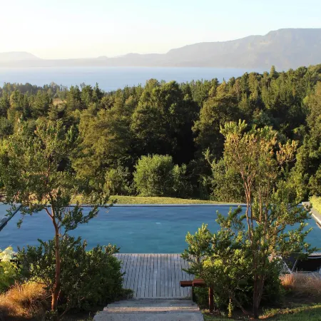 Lake Lodge