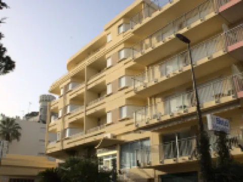 Hôtel Alexandra Hotel berhampiran L'Olivier Millenaire