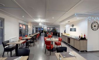 Kyriad Fontenay Tresigny