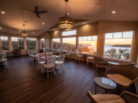 Ledges by the Bay Hotels in Knox County