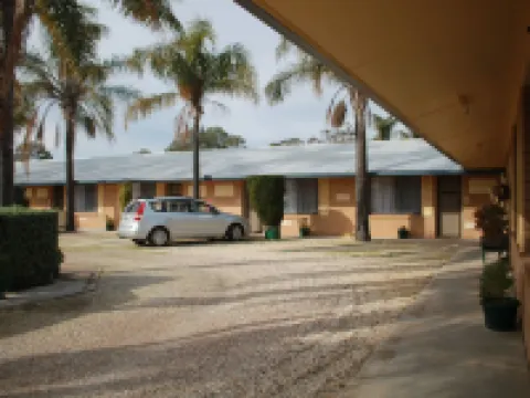 Lone Pine Motel Hotels in Corowa