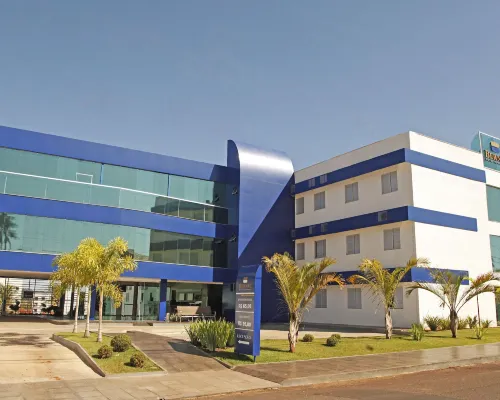 Bernal Hotel Econômico Hotéis em Ituiutaba
