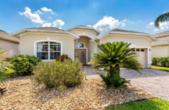 4 Bedroom Executive Home with Private Pool and Spa
