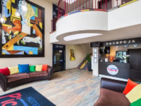 Picaro Żarska Wieś Południe 酒店 茲戈熱萊茨縣酒店