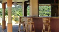 Pimento Lodge Resort - bar