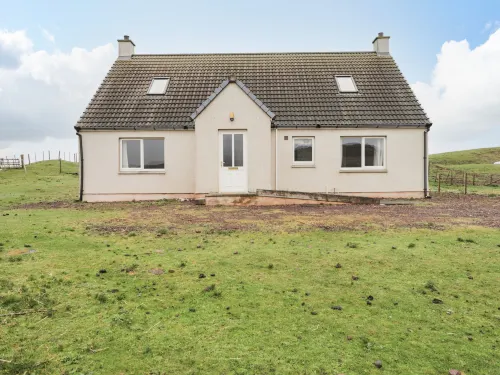 Hilltop Hotels in Lairg