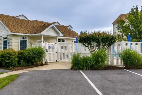 Condo w/ Pool Access ~ 2 Mi to Rehoboth Beach! - Condos