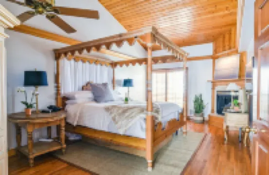 夏日山丘住宿加早餐旅館