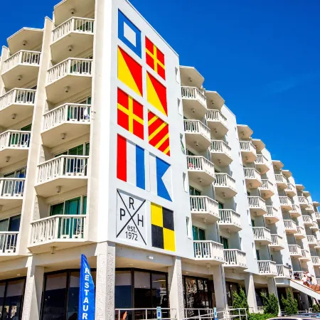 Port Royal Oceanfront Hotel