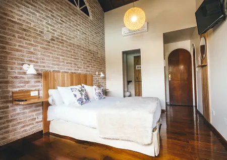 Posada de las Aguilas Hotel Boutique Отели в г. Тристан Суарес