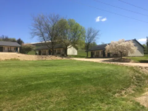 Trailside Inn