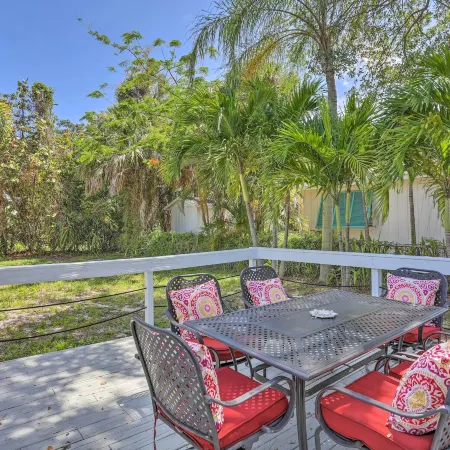 Lovely Cottage Near Downtown Stuart and Beaches