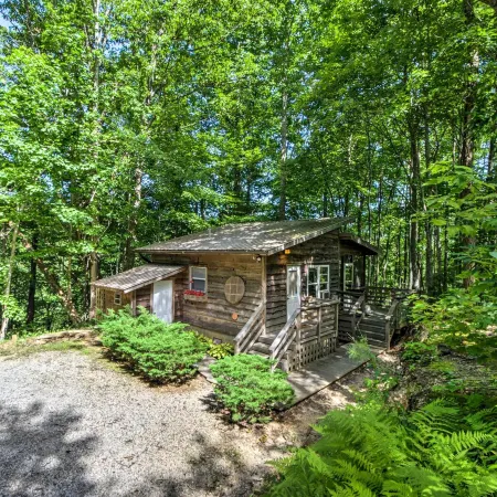 Screened Porch: the Coop Robbinsville Cabin!