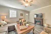 Charming Yadkin Valley Cottage w/ Deck & Yard - Wifi