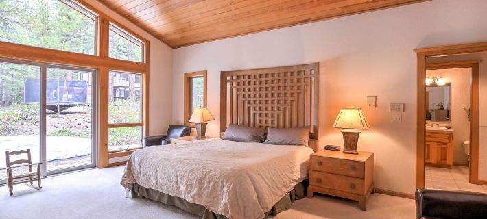 Mtn and Lake Views Incline Village Ski Chalet Hotels in Washoe County
