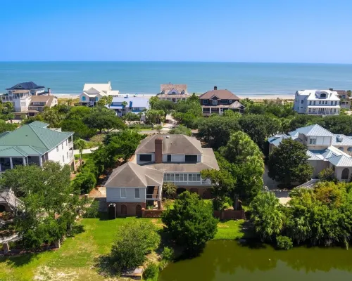 Come and Wind down and Relax at Family Tides! 6 Bedroom Villa by Peace Vacations Hotels in Georgetown