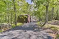 Pools, Lake, AC, Tiki Bar, Skiing: Delaware River - Pet-friendly