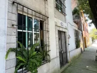 Súperanfitrión Coyoacán El Alebrije Hotels near Museo Frida Kahlo