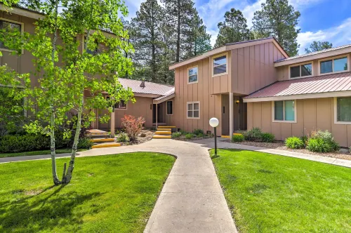 Cozy Pagosa Springs Townhome w/ Patio! - Uima-altaat