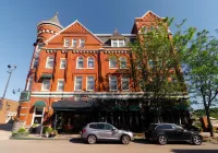 The Blennerhassett Giovanni Hotel, Trademark Col. by Wyndham - Parkplatz