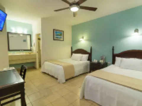 クアトロ ミシオネス ホテル シウダーコンスティトゥシオンのホテル