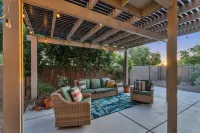 Cuban inspired Mid Term Rental in the heart of Gilbert