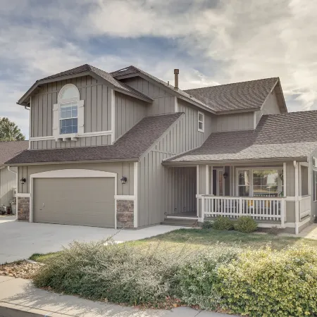 4 Mi to Downtown Reno: Family Retreat w/ Fireplace