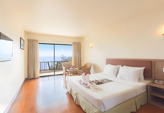 차오 라오 비치 카약