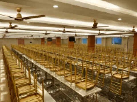 LE ROYALE PALACE Hotels in Yanam