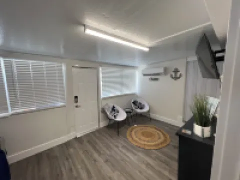 Spacious cottage - the Calusa campground-keylargo-pool