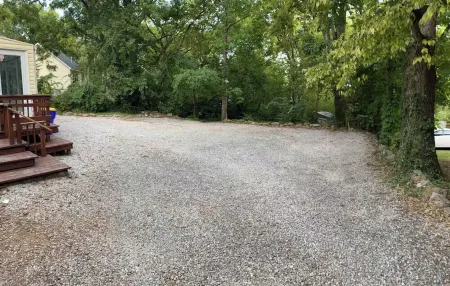 The Golden Gather: Perfect for Families & Weddings