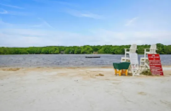 Atlas Point Lodge Sauna, Fireplaces, Kayaks, Lakes + Pet-friendly Yard