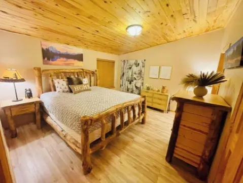 Cozy 5BR Mountain View Outdoor Hot Tubs & BBQ