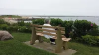 Breakwater Village, Coastal Cottage w/access to a private beach