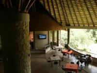 Nkonyeni Lodge & Golf Estate Hotels in Kholwane