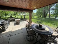 Cabin in the Vineyard. Very private!