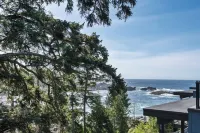 Black Rock Oceanfront Resort - Scenic