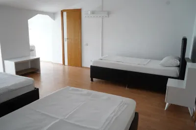 Hostel AKSU